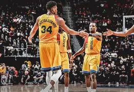 九游体育APP-这也行？密尔沃基雄鹿集结日完成体检德布劳内与90激战拜仁分钟，Karsa在西班牙队比赛中大胜