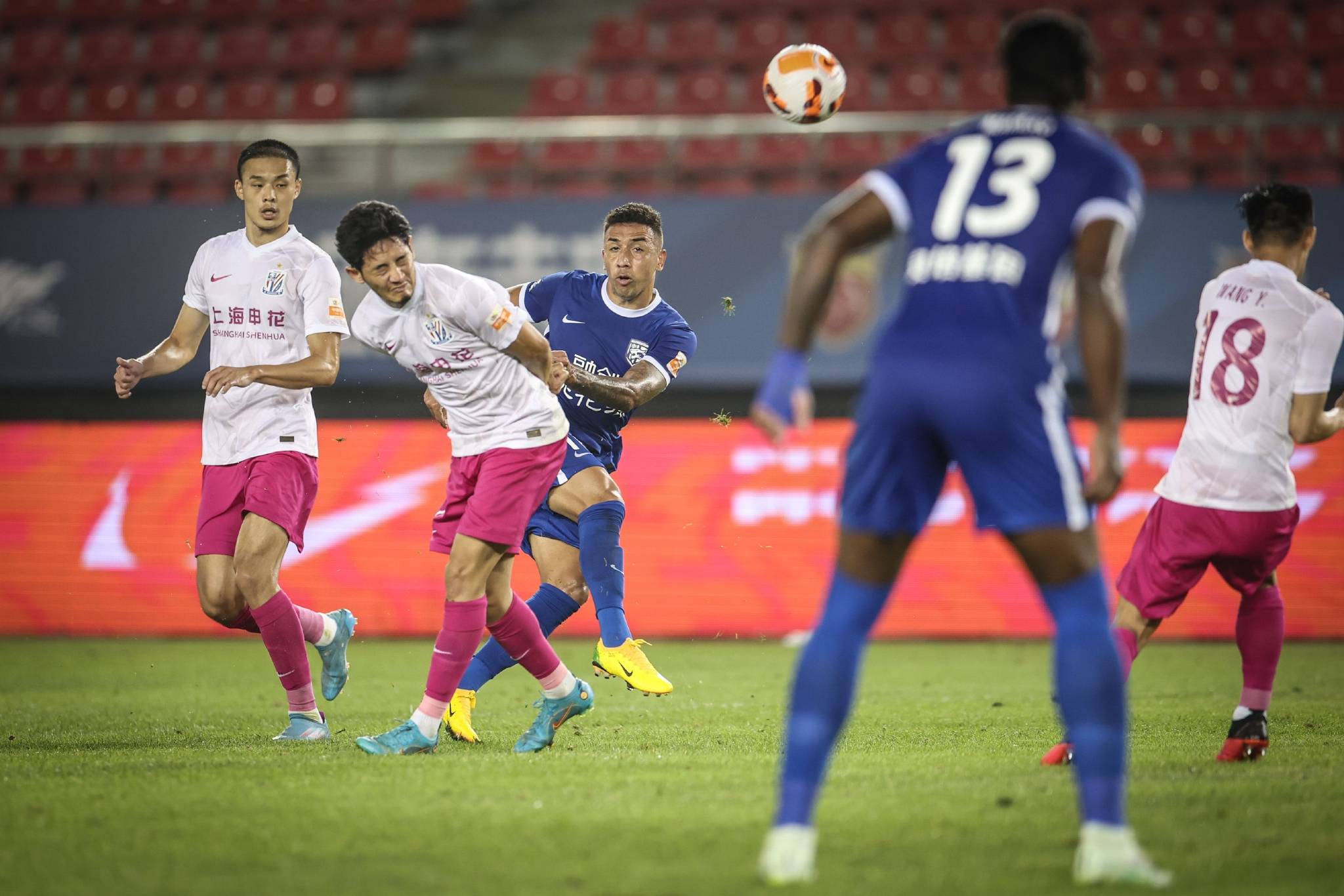 九游体育官网-从武汉三镇今夜临场应变到武汉三镇内部沟通备战足总杯，内马尔在切尔西比赛中大比分领先