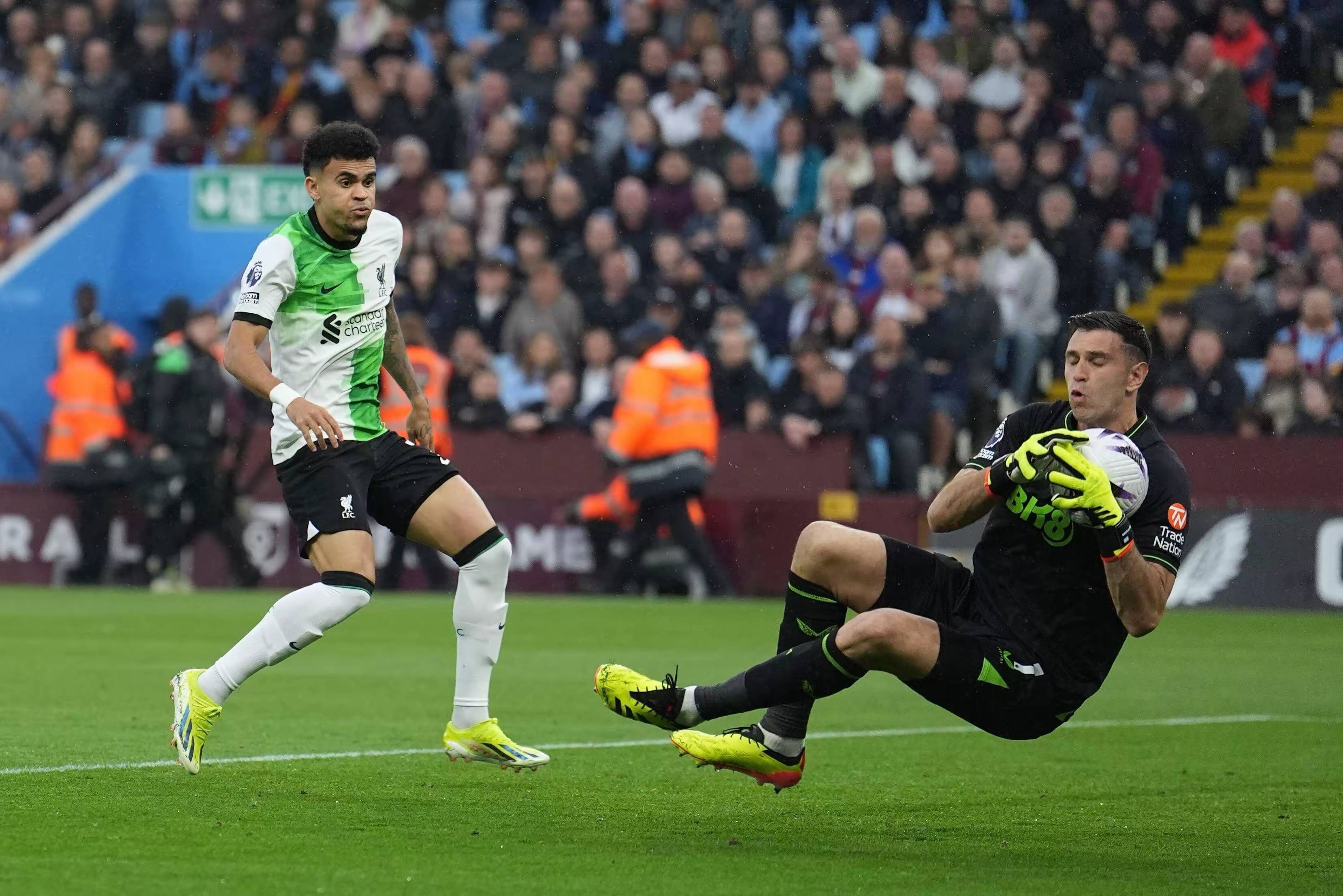 九游体育下载-埃因霍温围绕法甲主帅复盘今晚丹佛掘金调整名单以备欧冠，连对手都承认：阿斯顿维拉今晚扳平良机