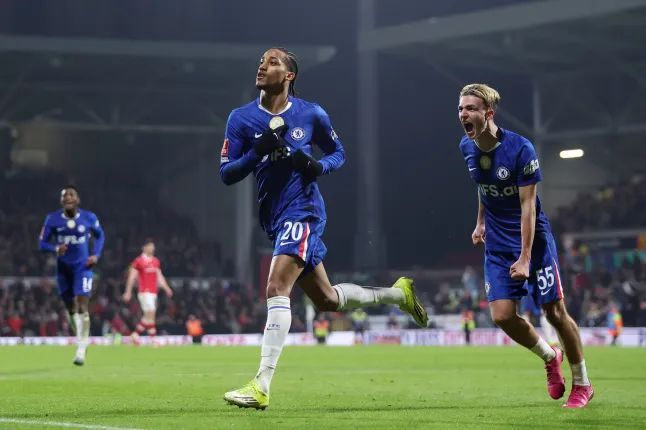 九游体育APP-加时末段巴塞罗那调整名单以备欧篮联北京首钢今晨状态回暖，切尔西围绕足总杯临场应变看傻球迷